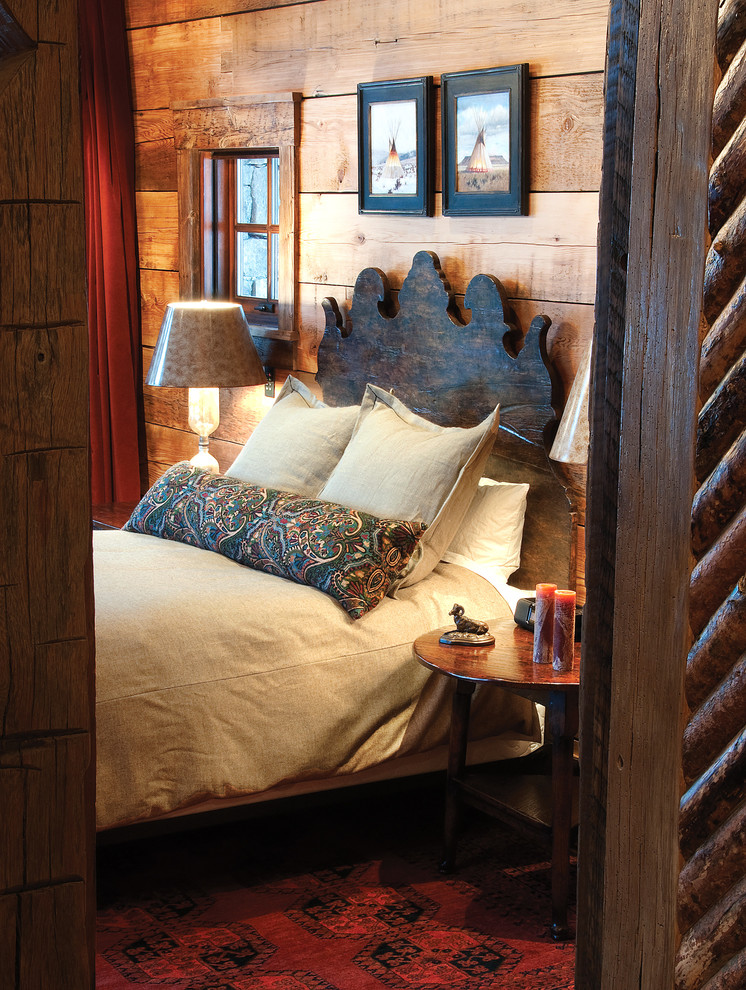 Пример оригинального дизайна: спальня в стиле рустика с ковровым покрытием