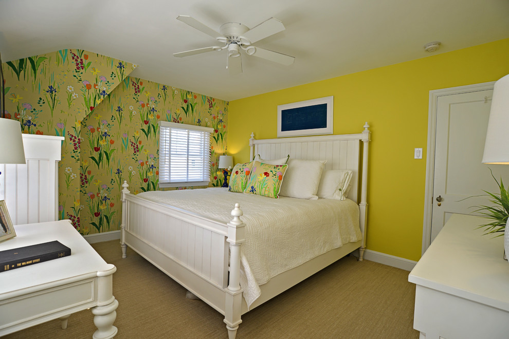 Mid-sized elegant guest carpeted bedroom photo in Philadelphia with yellow walls