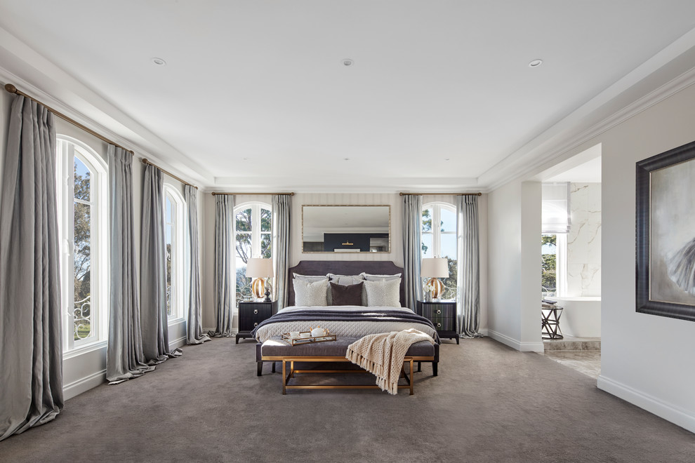 This is an example of a classic bedroom in Melbourne.