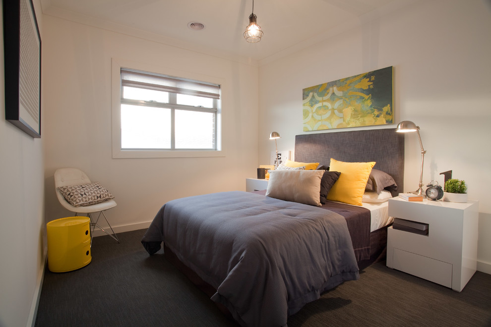 Пример оригинального дизайна: спальня среднего размера в стиле модернизм с белыми стенами и ковровым покрытием