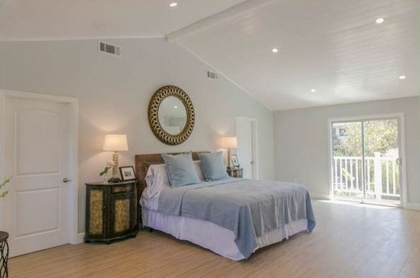 Bedroom - craftsman bedroom idea in Los Angeles