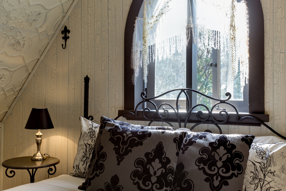 メルボルンにあるヴィクトリアン調のおしゃれな寝室のレイアウト