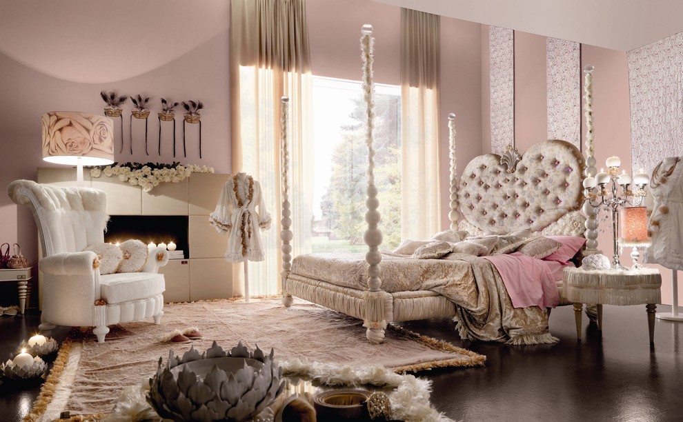 Example of an eclectic bedroom design in London