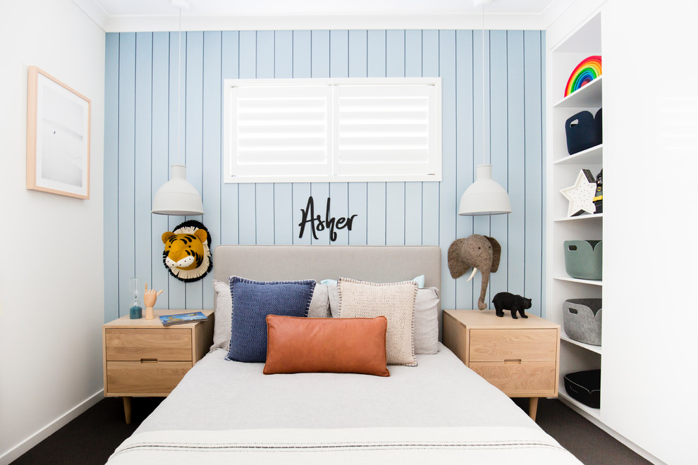 Ejemplo de dormitorio actual con paredes blancas, moqueta y suelo gris