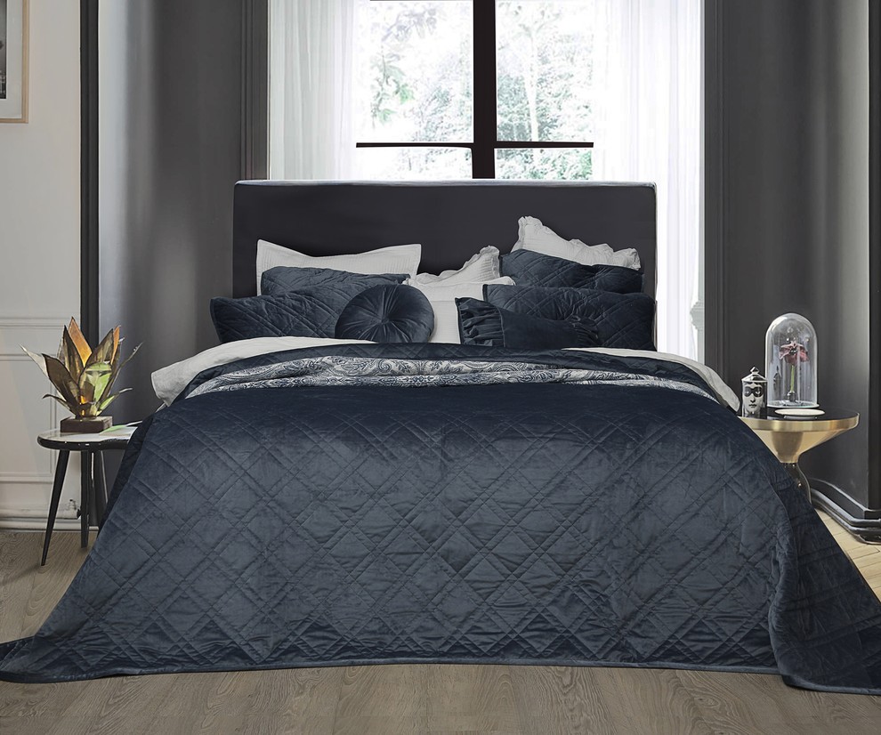 Luxe Velvet Bedspread Set - Dark Blue Queen and King Size - Bedroom ...