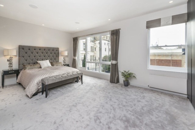 Luxor Velvet - Modern - Bedroom - Surrey - by Adam Chalmers | Eaton Square  | Flooring | Rugs | Houzz IE