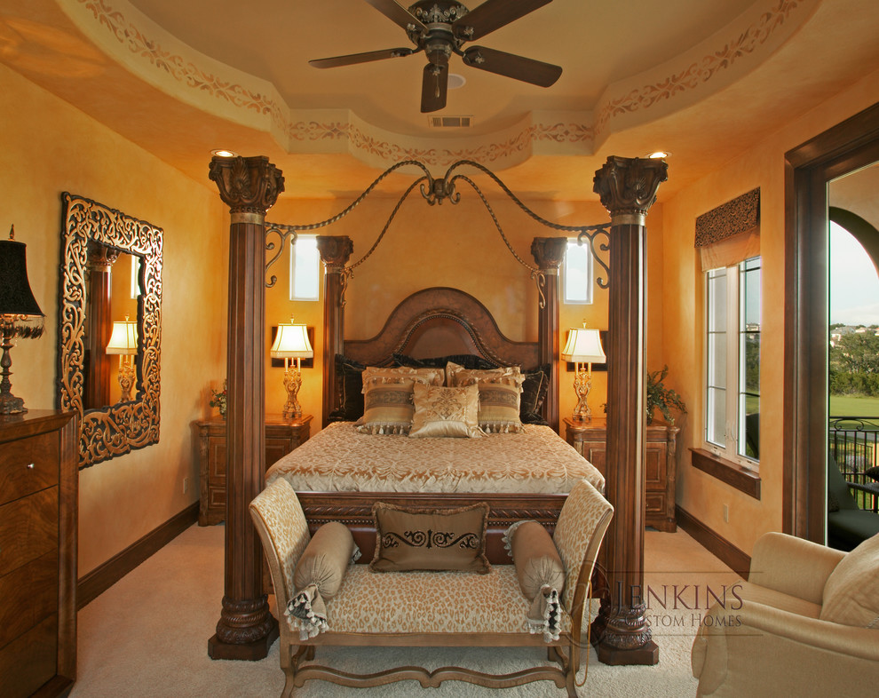 オースティンにある地中海スタイルのおしゃれな寝室