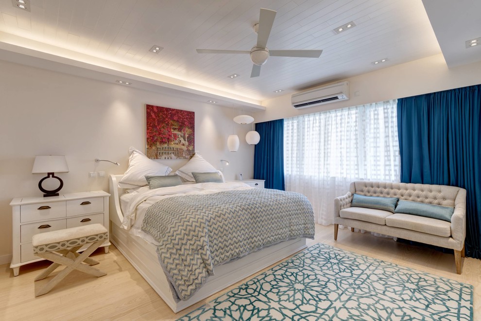 Bedroom - coastal bedroom idea in Hong Kong