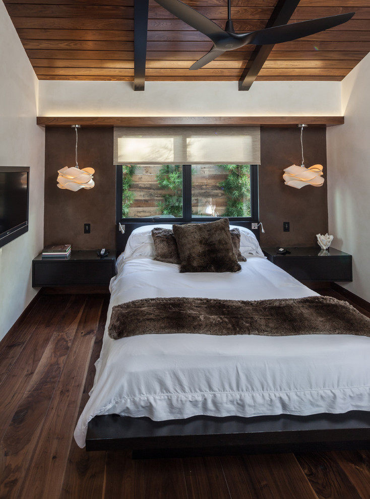 Photo of a world-inspired bedroom in Los Angeles.