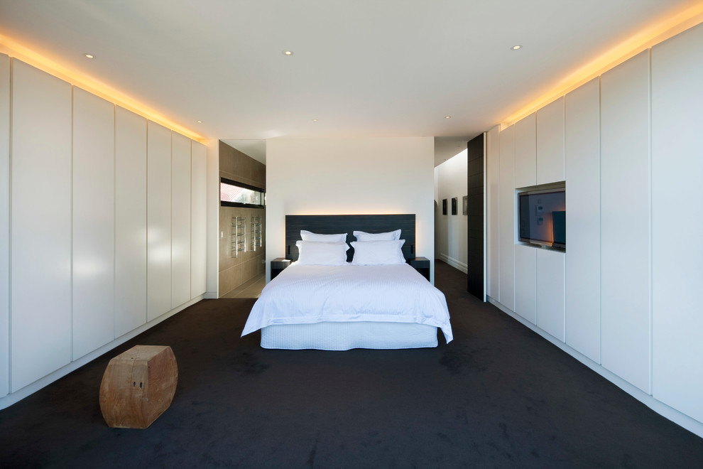 Minimalist bedroom photo in Melbourne
