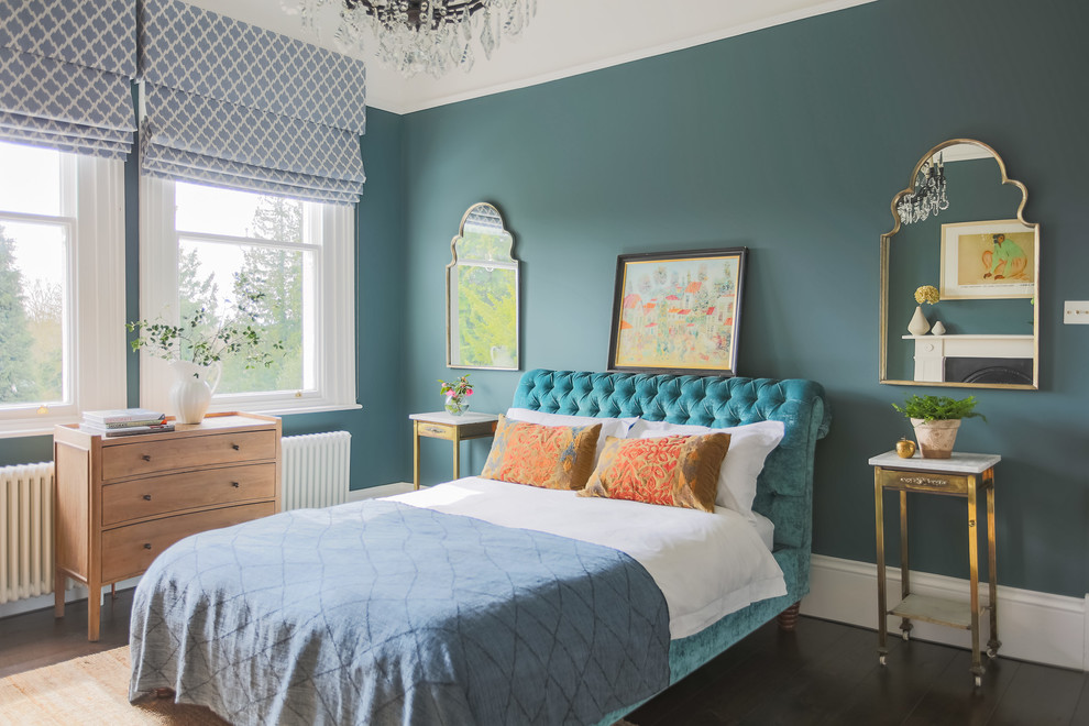 Bedroom - transitional bedroom idea in Kent