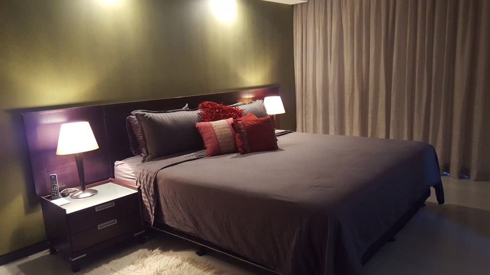 サンシャインコーストにあるコンテンポラリースタイルのおしゃれな寝室のレイアウト