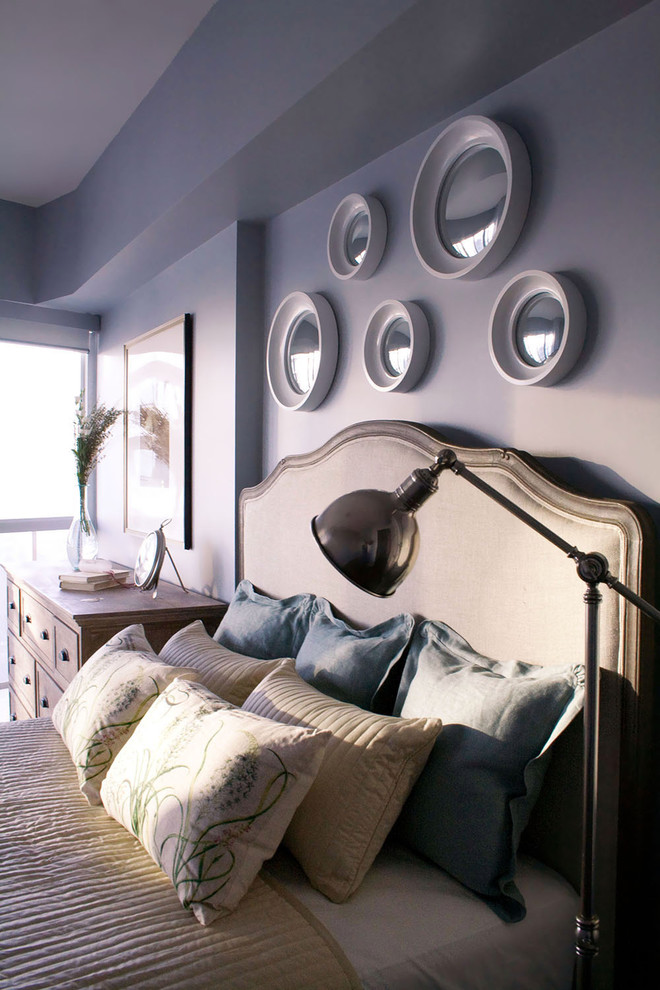 Eclectic bedroom photo in Paris