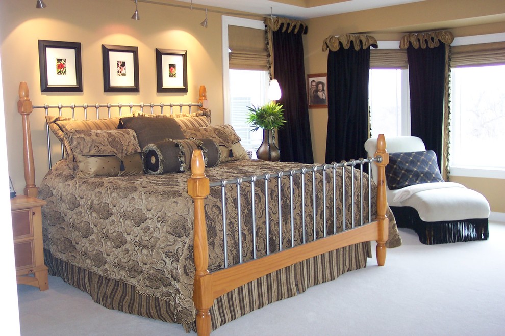 Master Bedroom Bedding & Window Treatments Traditional Bedroom