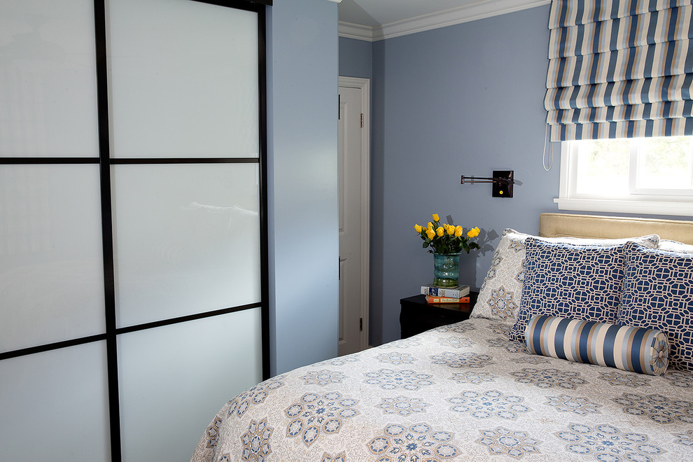 Example of a mid-sized classic bedroom design in Los Angeles