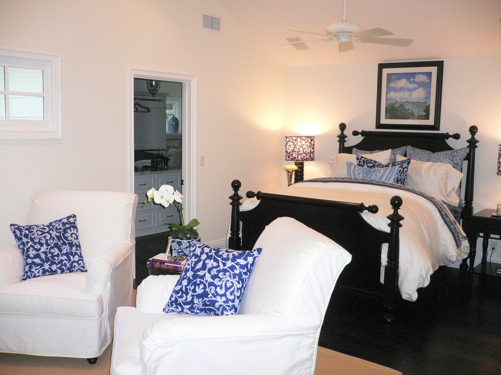 Inspiration for a timeless bedroom remodel in Los Angeles