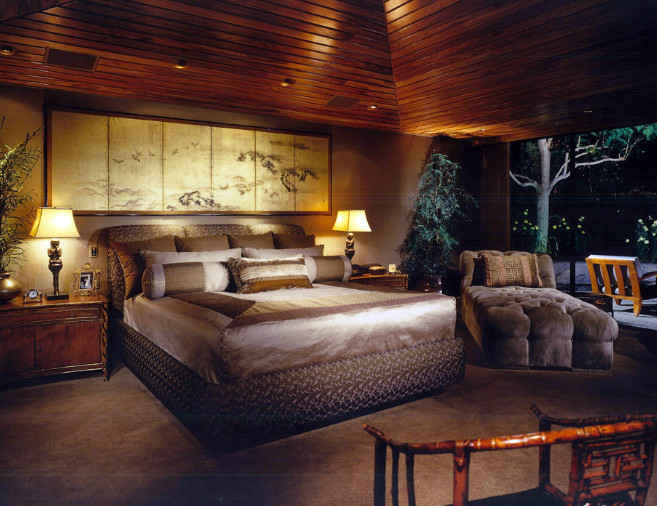 Inspiration for a world-inspired bedroom in Los Angeles.