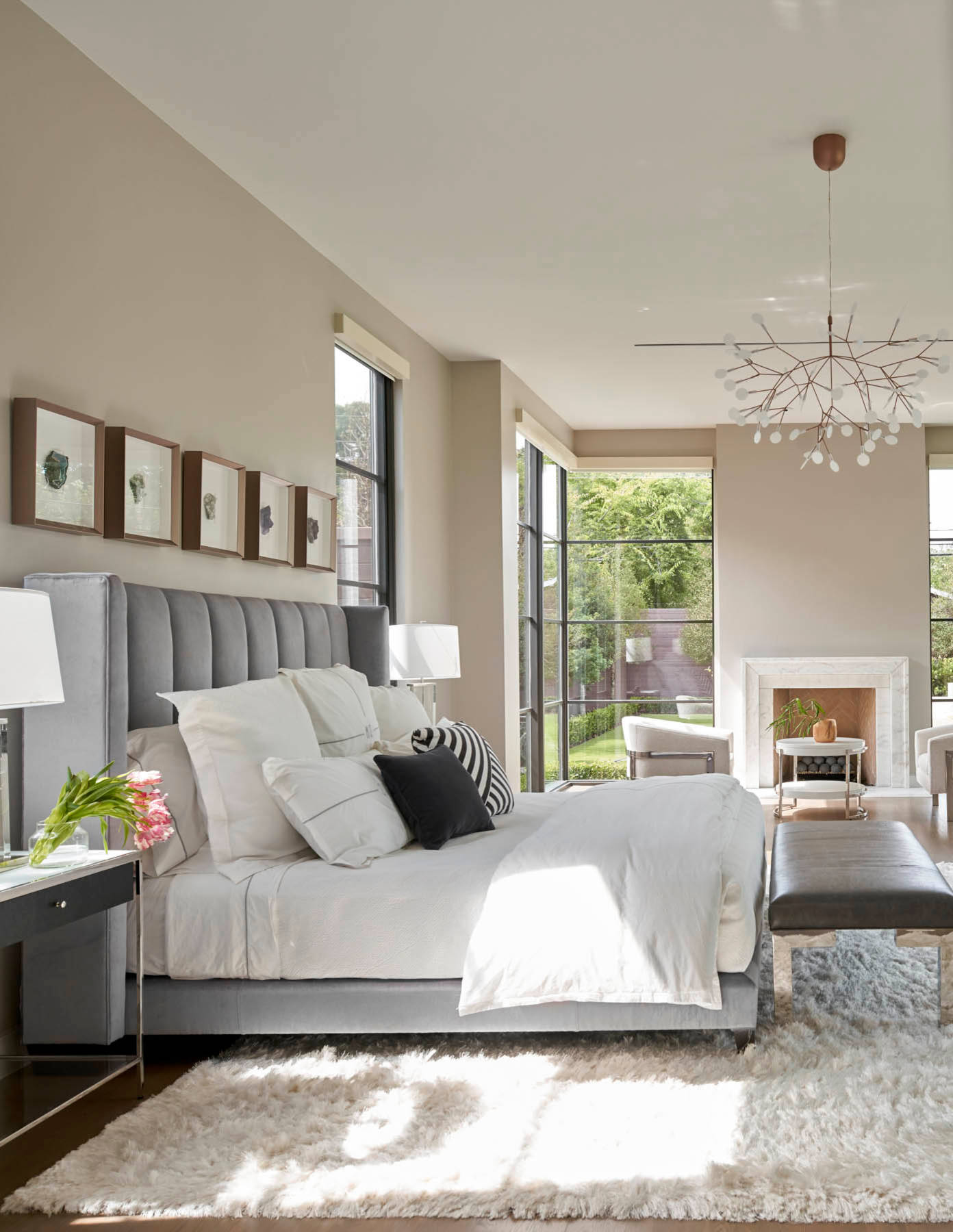 75 Beautiful Contemporary Beige Bedroom Pictures Ideas July 2021 Houzz