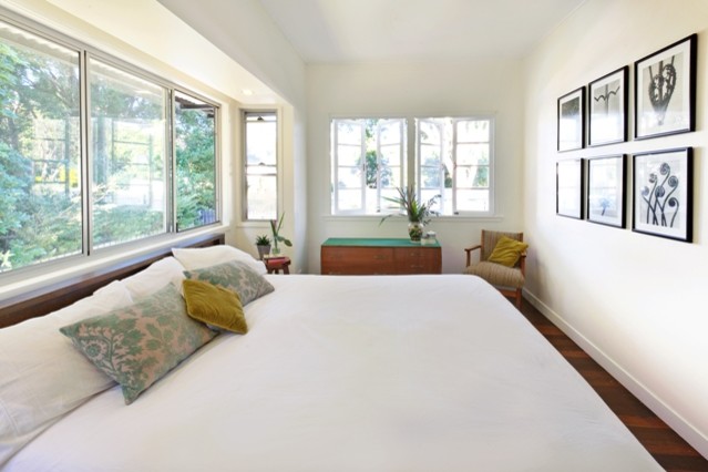 Master bedroom pop out window - Contemporary - Bedroom - Brisbane - by  Skyring Architects | Houzz