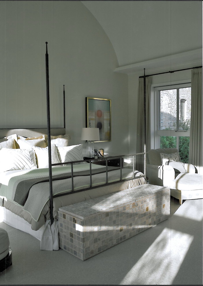Свежая идея для дизайна: спальня в современном стиле с серыми стенами - отличное фото интерьера