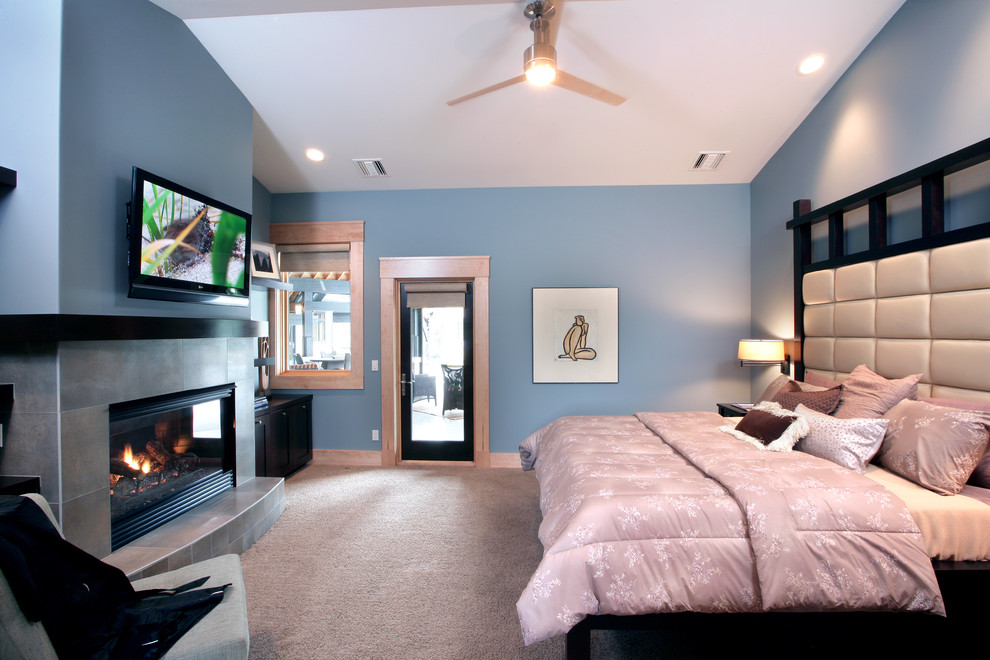 Elegant bedroom photo in Grand Rapids