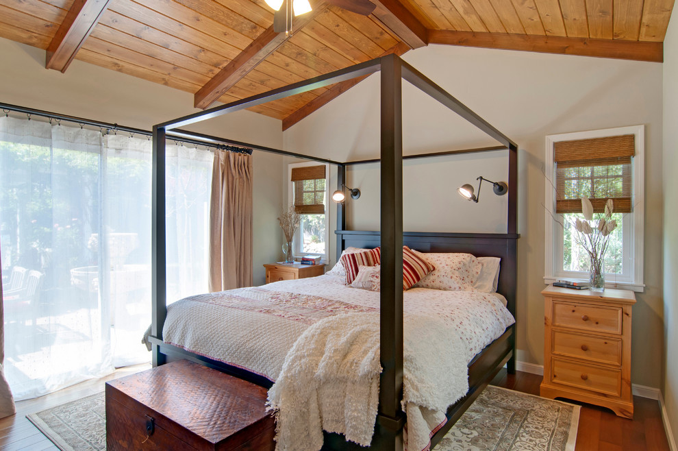 This is an example of a rustic master bedroom in San Francisco.