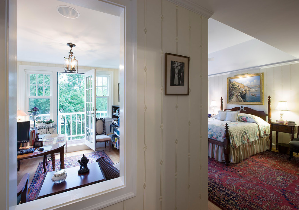 Example of a classic bedroom design in Boston