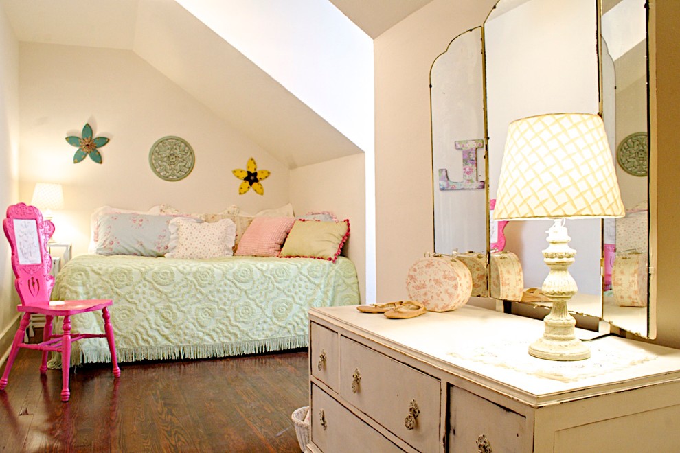 Свежая идея для дизайна: большая спальня в стиле шебби-шик - отличное фото интерьера