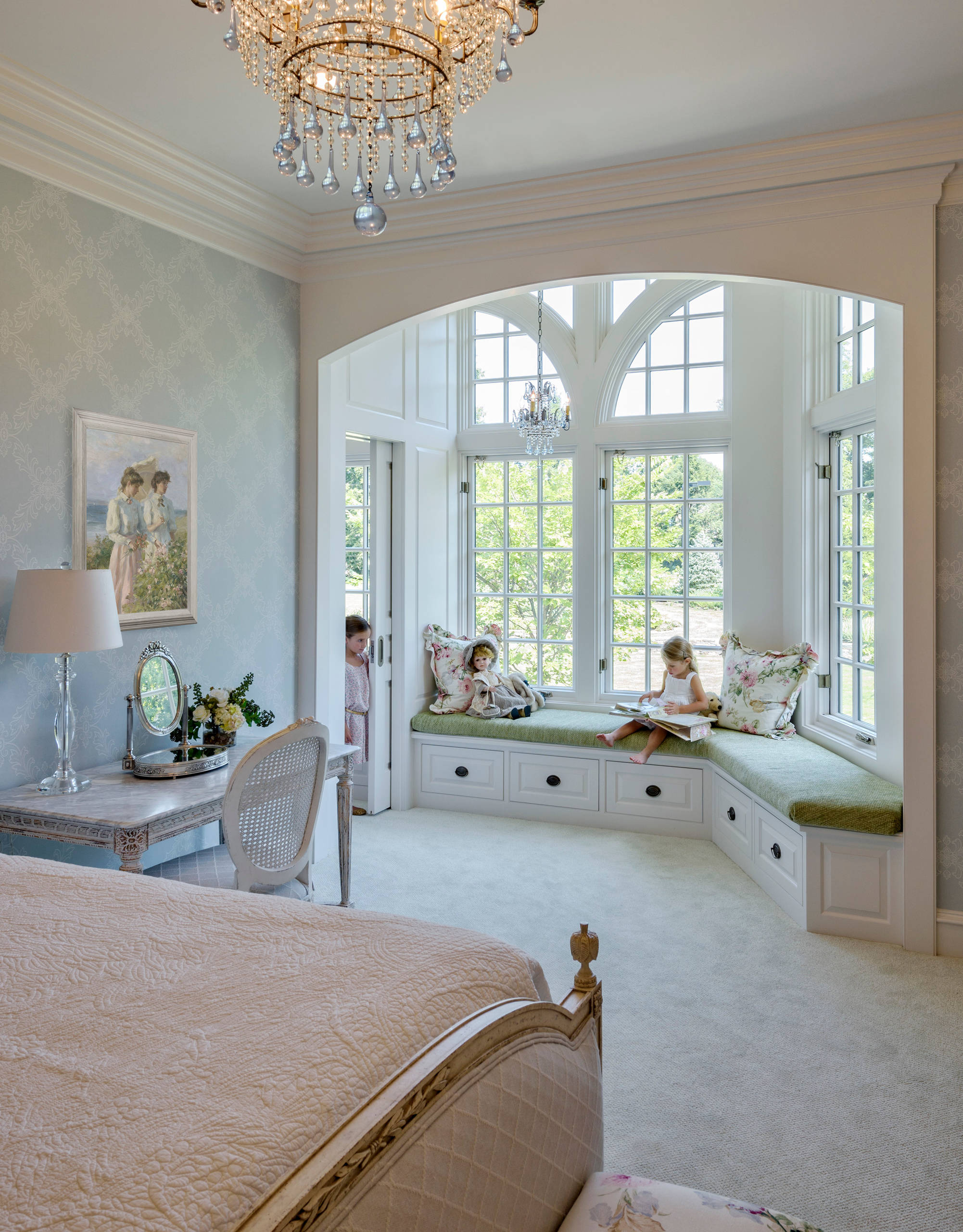 Girls Room With Window Seat