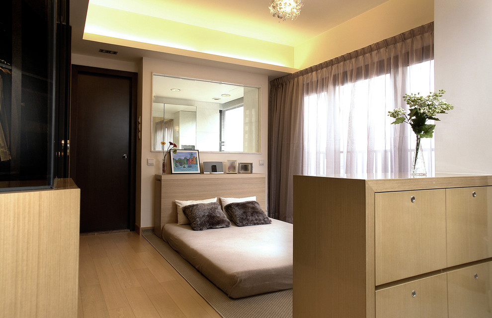 Photo of a contemporary bedroom in Hong Kong.