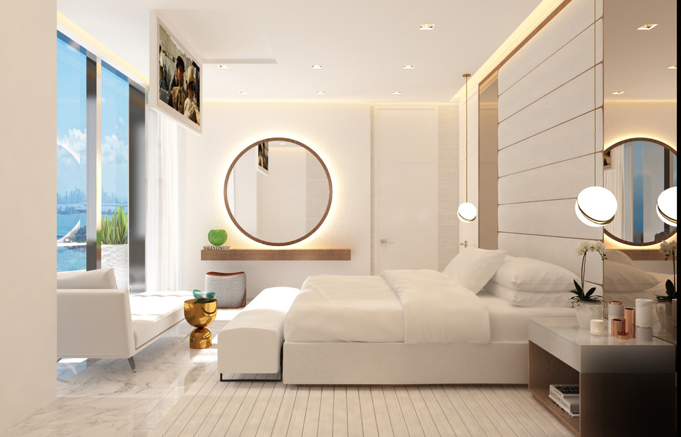 Aménagement d'une grande chambre parentale moderne avec un mur beige, un sol en marbre et un sol blanc.