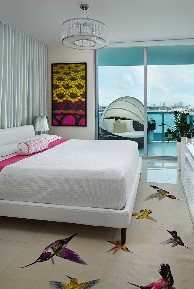 マイアミにあるコンテンポラリースタイルのおしゃれな寝室のインテリア