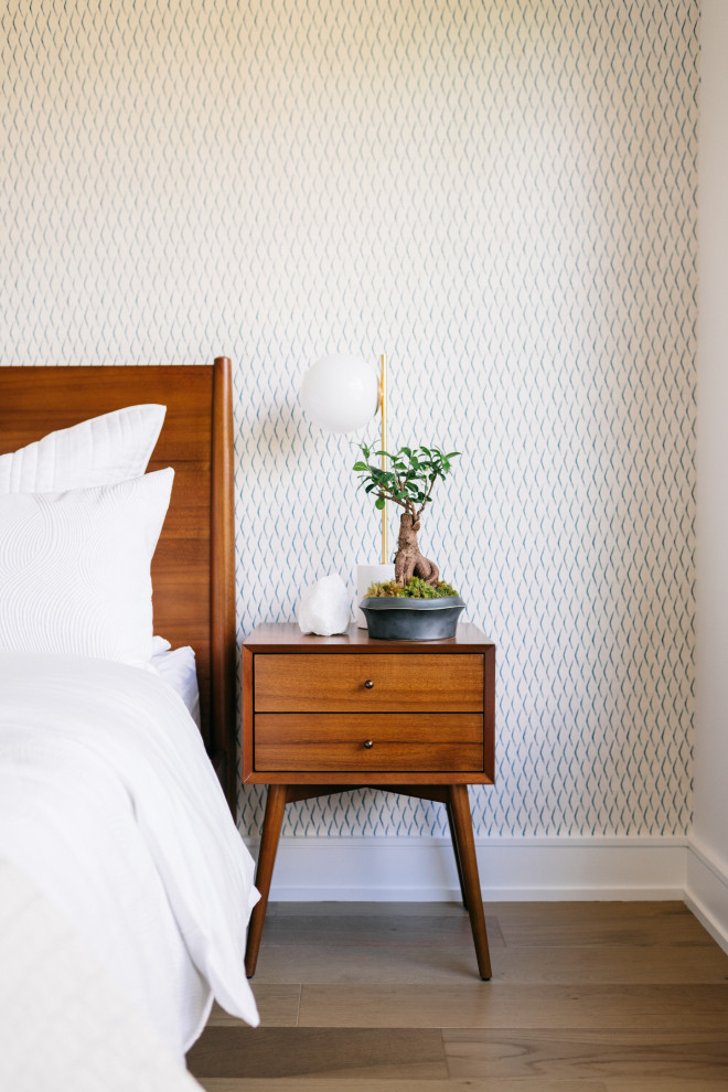 Mid-Century Master Bedroom - Midcentury - Bedroom - Toronto - by Janet