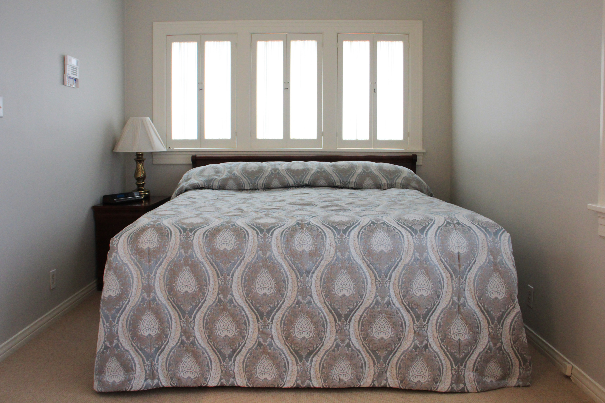 Grey And Tan Bedroom - Photos & Ideas | Houzz