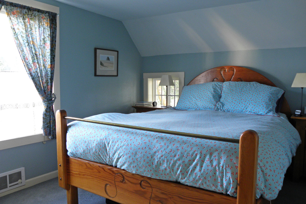 Example of a country bedroom design in Boise