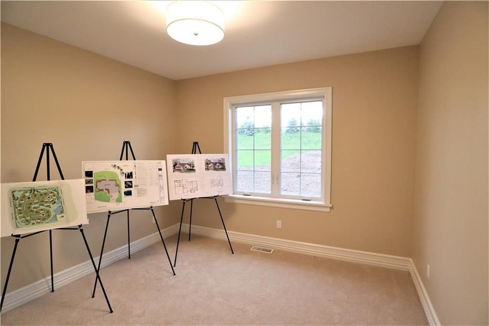 Model Home For Sale Hawkstone Pittsford, NY Klassisch modern