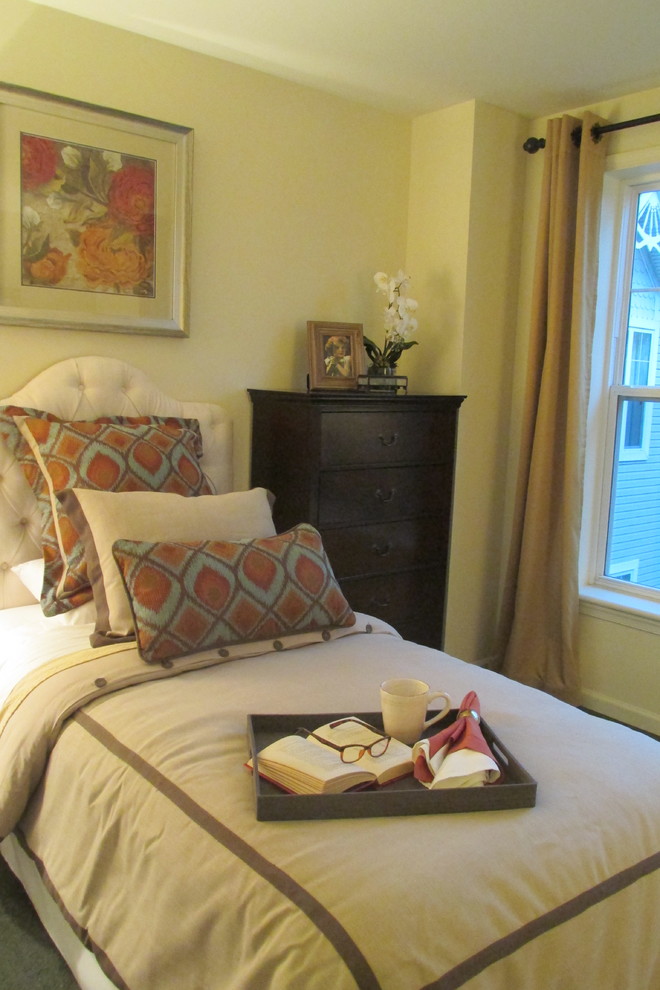 Model staging / Senior Living Traditional Bedroom Chicago by