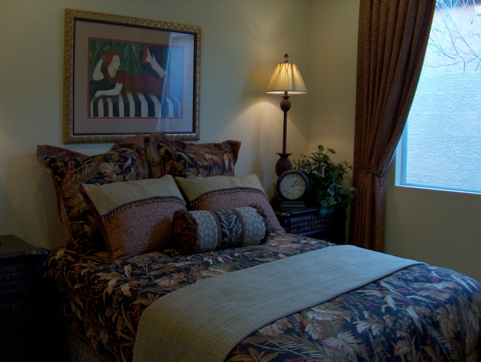 Eclectic bedroom photo in Las Vegas