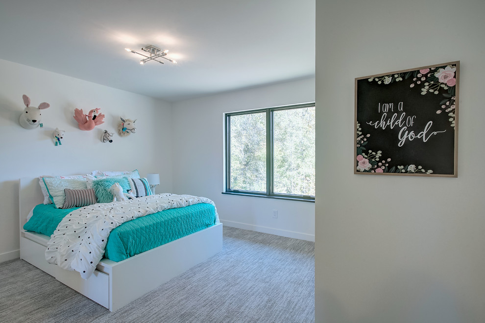 Bedroom - contemporary bedroom idea in Grand Rapids