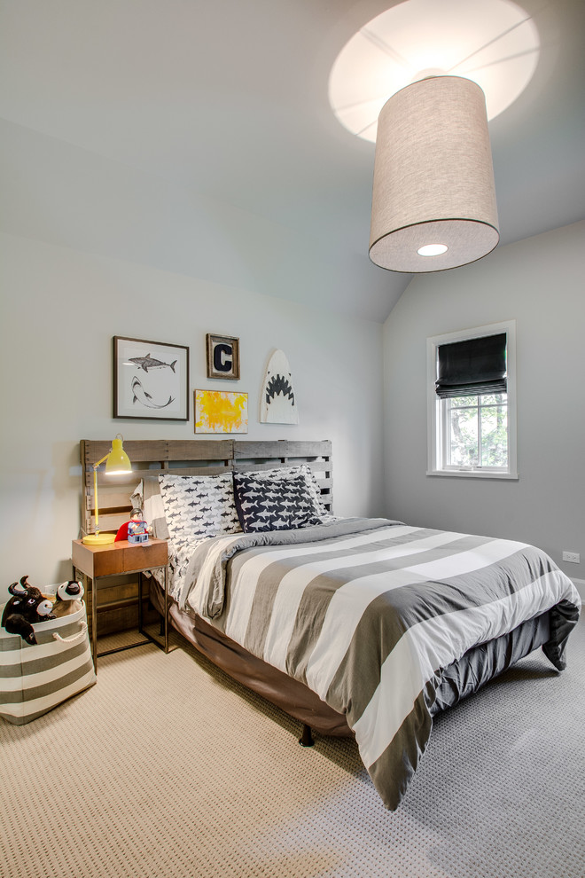 Imagen de dormitorio de estilo de casa de campo de tamaño medio sin chimenea con paredes grises y moqueta
