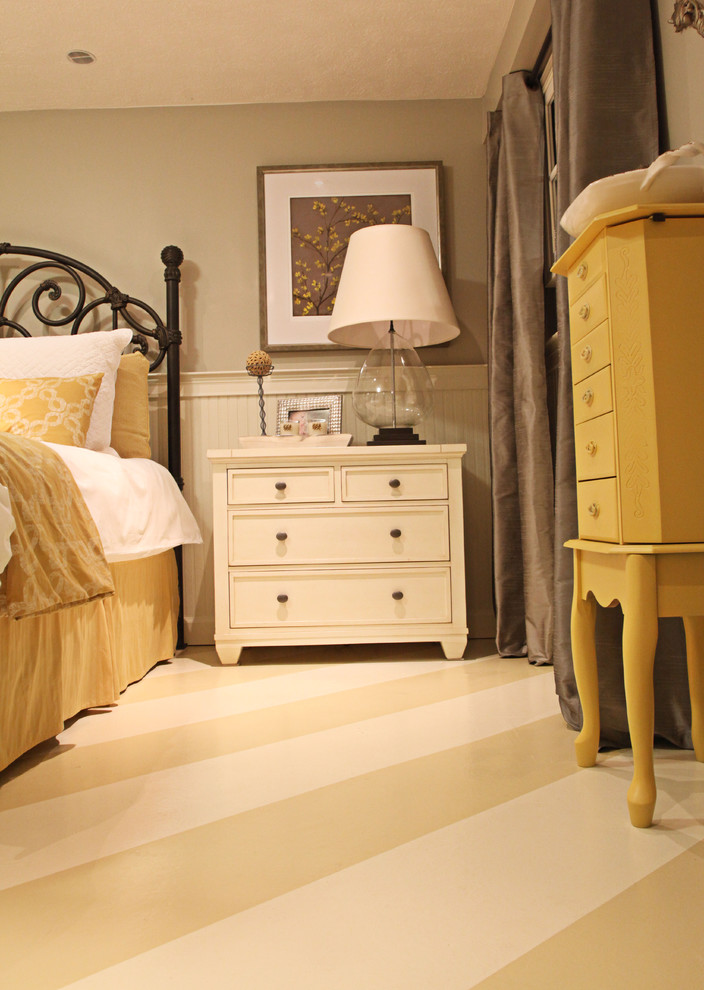 Пример оригинального дизайна: спальня в стиле модернизм с разноцветным полом