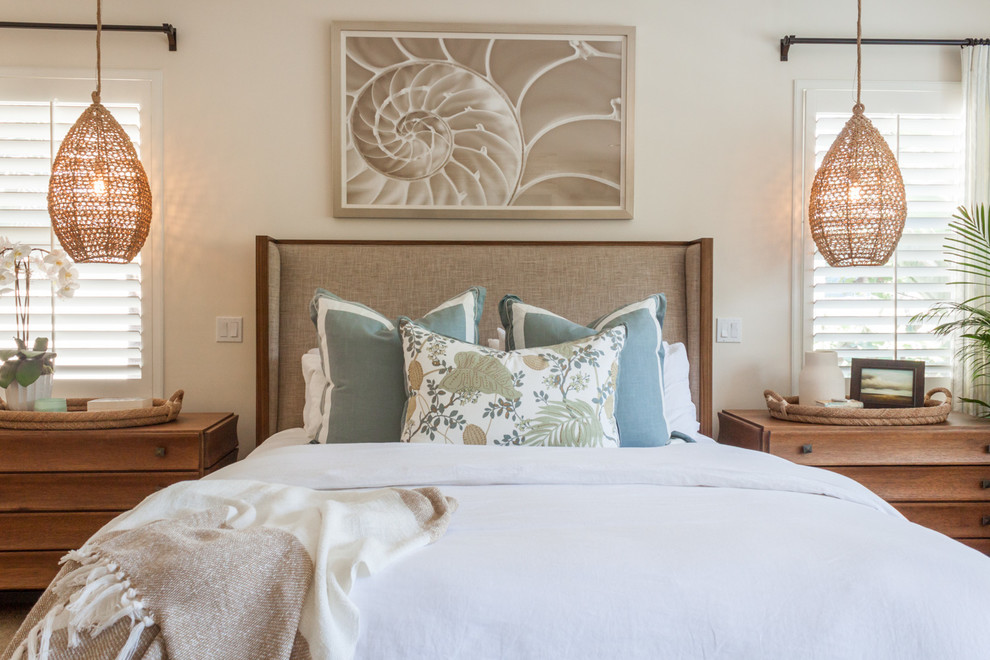 Стильный дизайн: хозяйская спальня в морском стиле - последний тренд