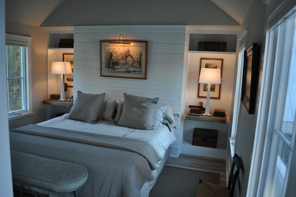 Bedroom - mid-sized country guest light wood floor bedroom idea in Chicago with gray walls and no fireplace