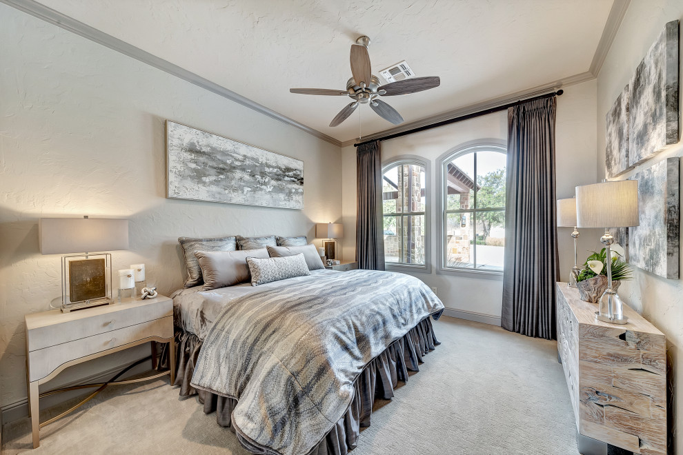 Expansive traditional guest bedroom in Dallas with grey walls, carpet and grey floors.