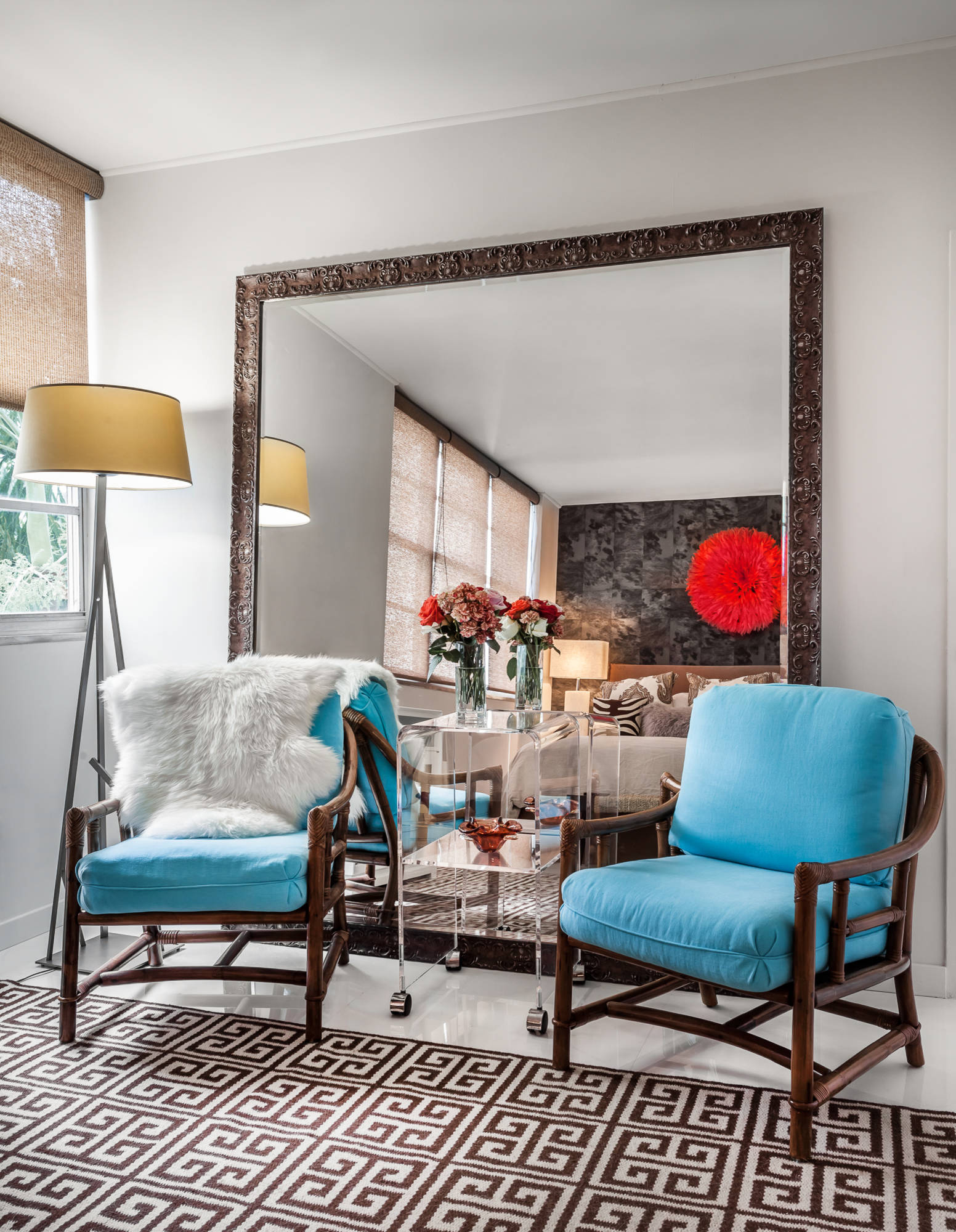 wallpaper mirrored wall on Now You See It 11 Illusory Uses For Mirrors Houzz Au