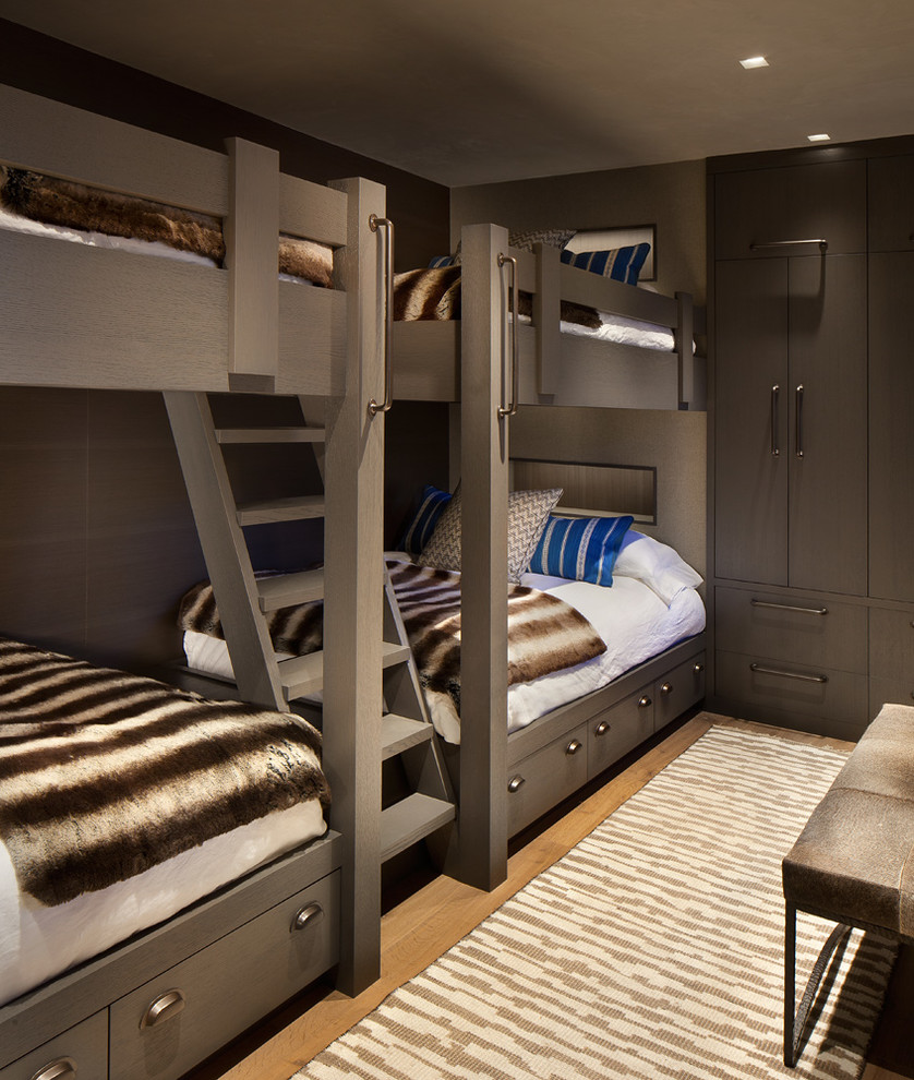 Свежая идея для дизайна: спальня в стиле рустика - отличное фото интерьера