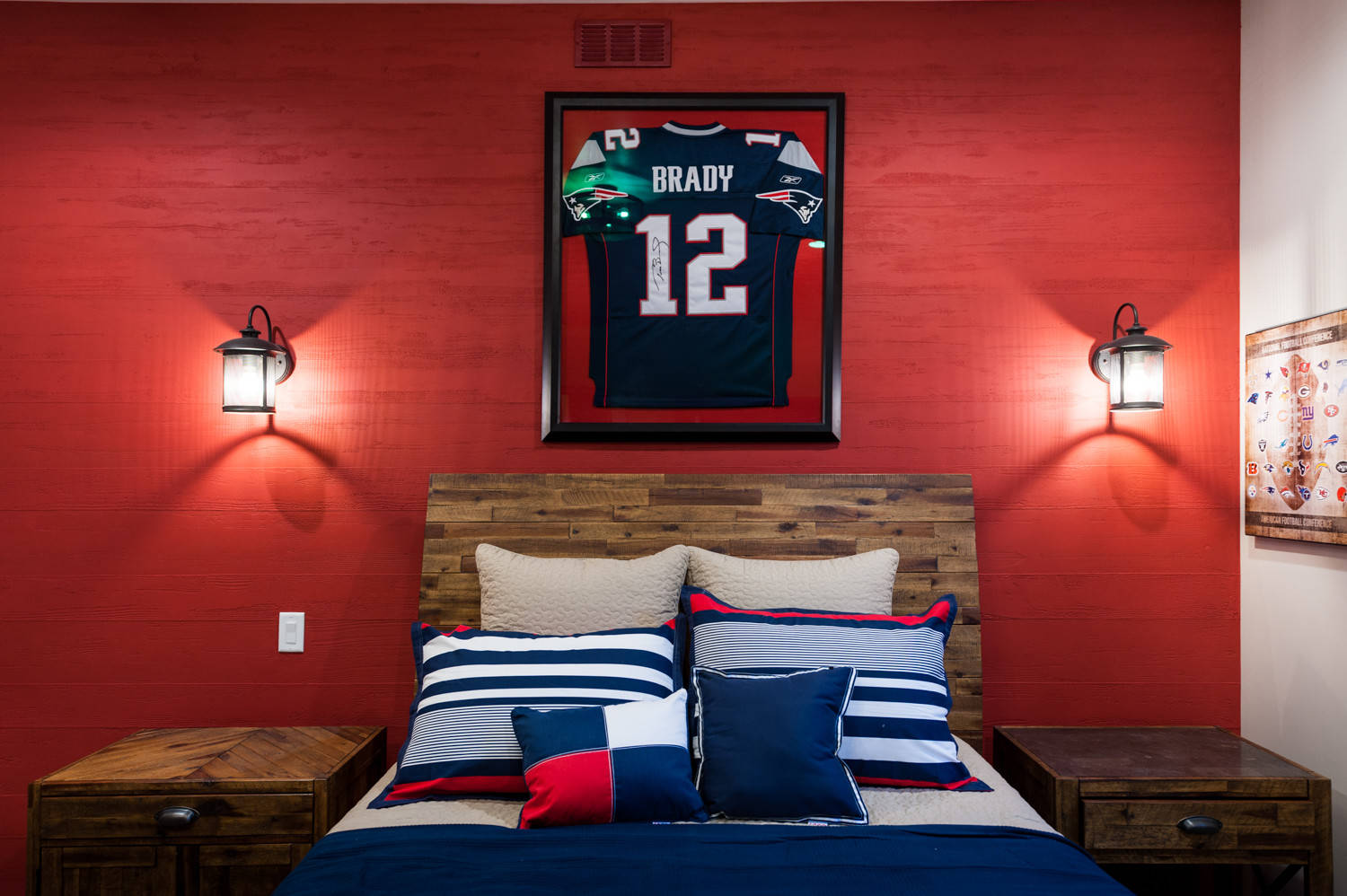 75 Beautiful Rustic Red Bedroom Pictures Ideas November 2020 Houzz