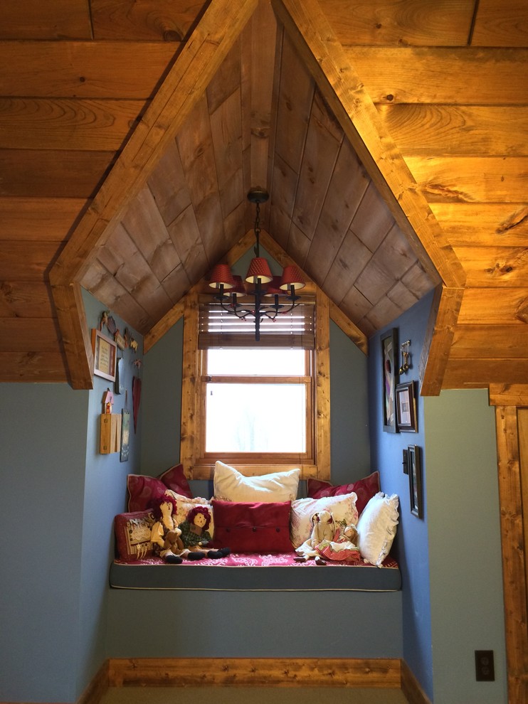 Example of a mountain style bedroom design in Charlotte