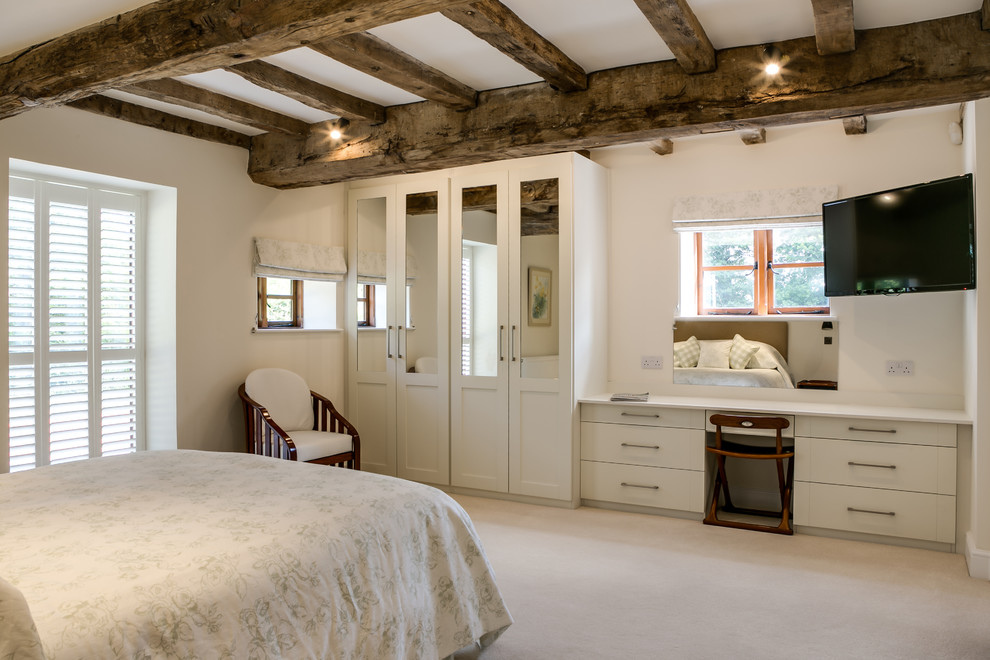 Photo of a contemporary bedroom in Gloucestershire.