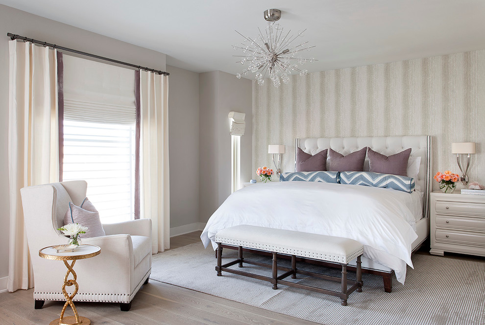 Idee per una camera da letto classica di medie dimensioni con pareti beige
